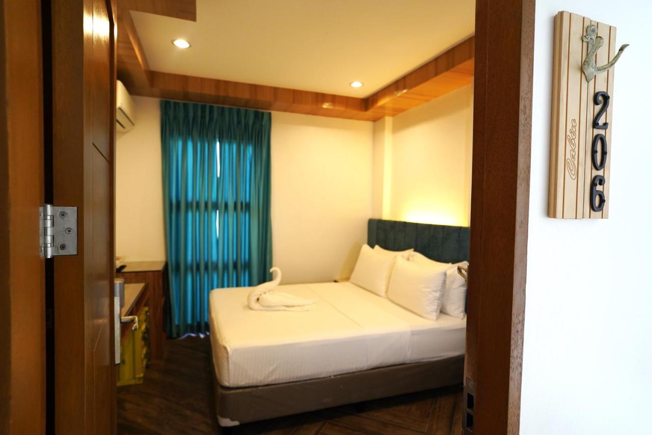 Lighthouse Point Hotel Dumaguete City Eksteriør billede